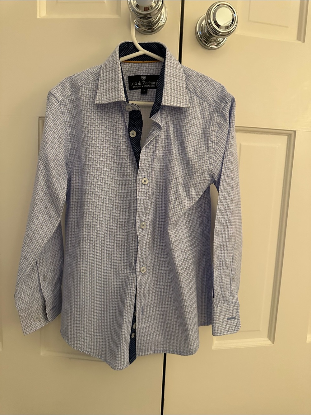 Leo & Zachary Boys' Light Blue Patterned Button-Down Shirt